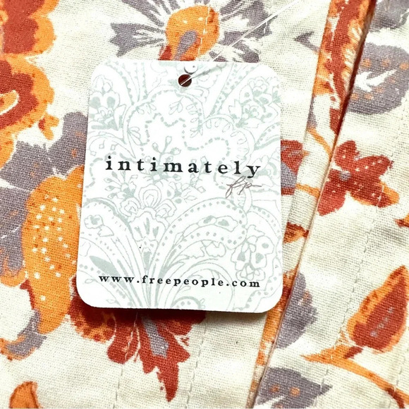 NWT $78 Free People Summer of Love Convertible Bandeau M 🙌🏻✨⏰💭🤝⌛️ - Picture 12 of 16